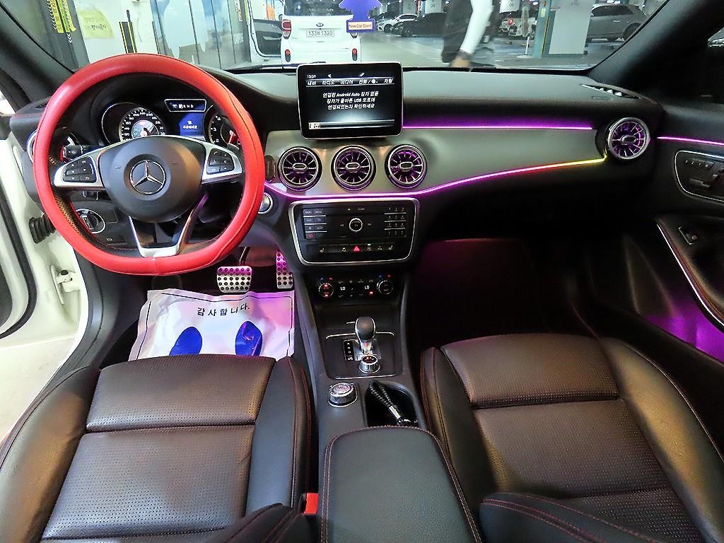 벤츠 CLA 클래스 CLA클래스 CLA 45 AMG 4MATIC 이미지 10