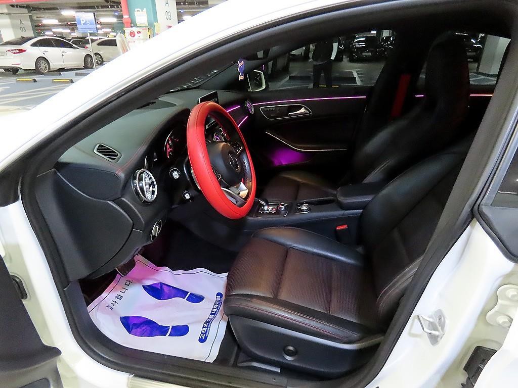 벤츠 CLA 클래스 CLA클래스 CLA 45 AMG 4MATIC 이미지 6