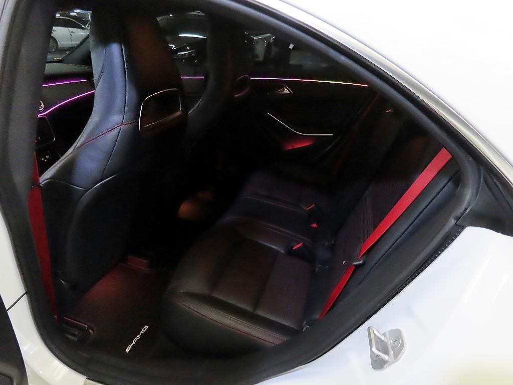 벤츠 CLA 클래스 CLA클래스 CLA 45 AMG 4MATIC 이미지 7