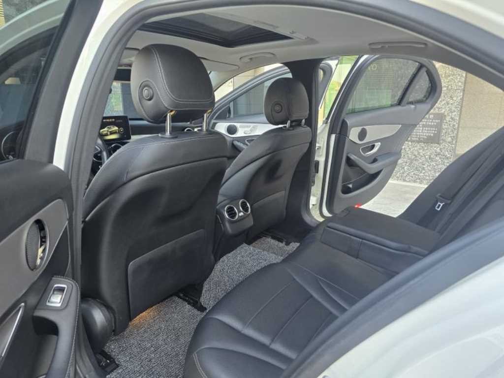벤츠 C 클래스 C클래스 W205 C200 아방가르드 이미지 10