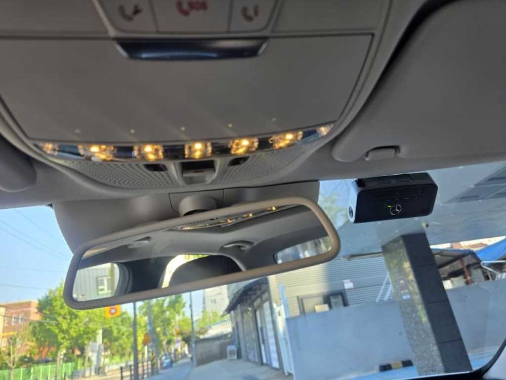 벤츠 C 클래스 C클래스 W205 C200 아방가르드 이미지 16