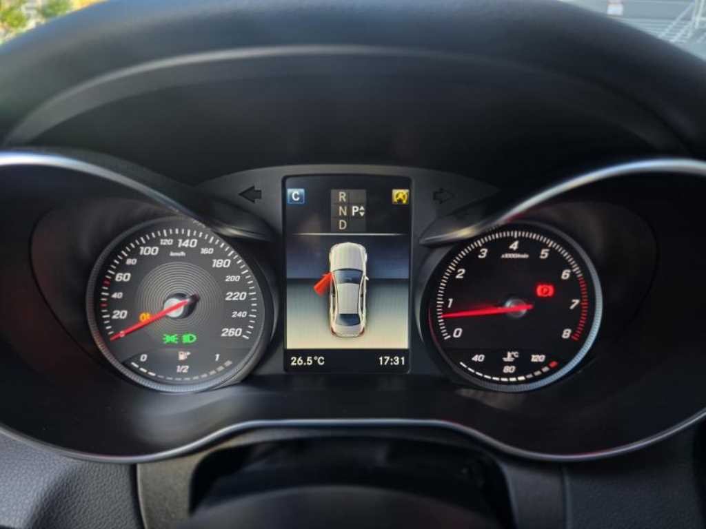벤츠 C 클래스 C클래스 W205 C200 아방가르드 이미지 7