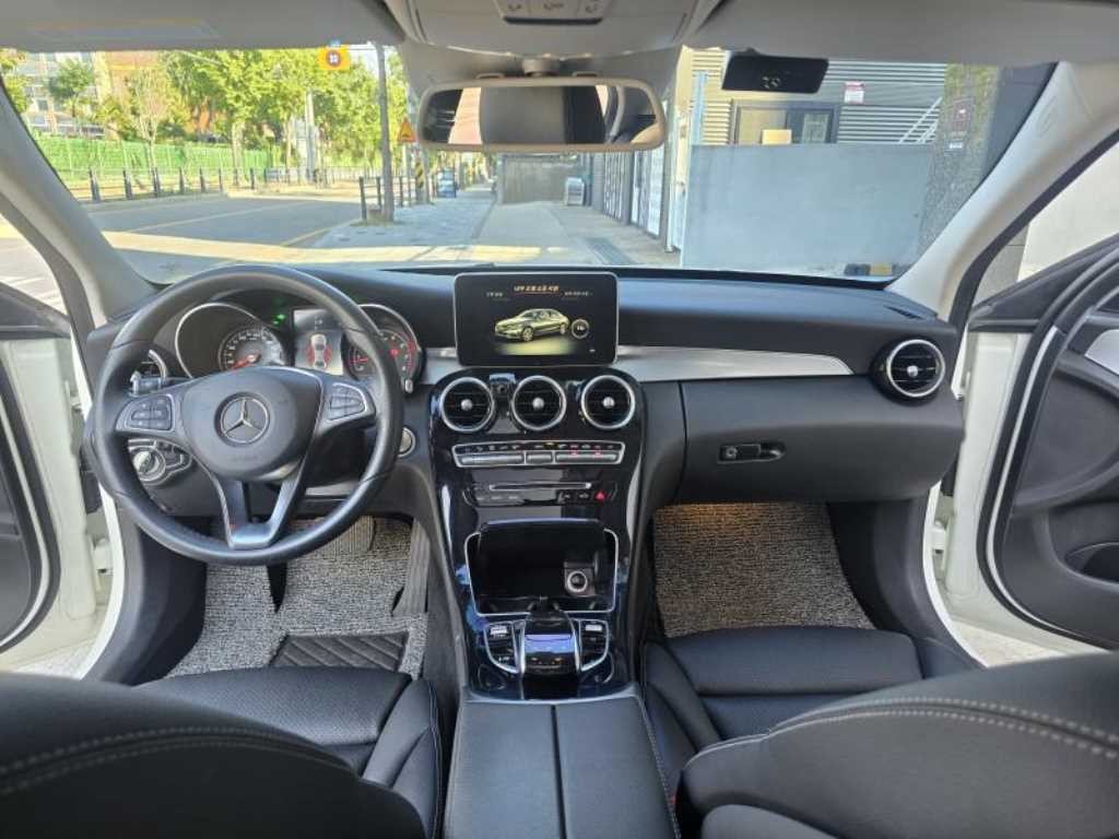 벤츠 C 클래스 C클래스 W205 C200 아방가르드 이미지 8