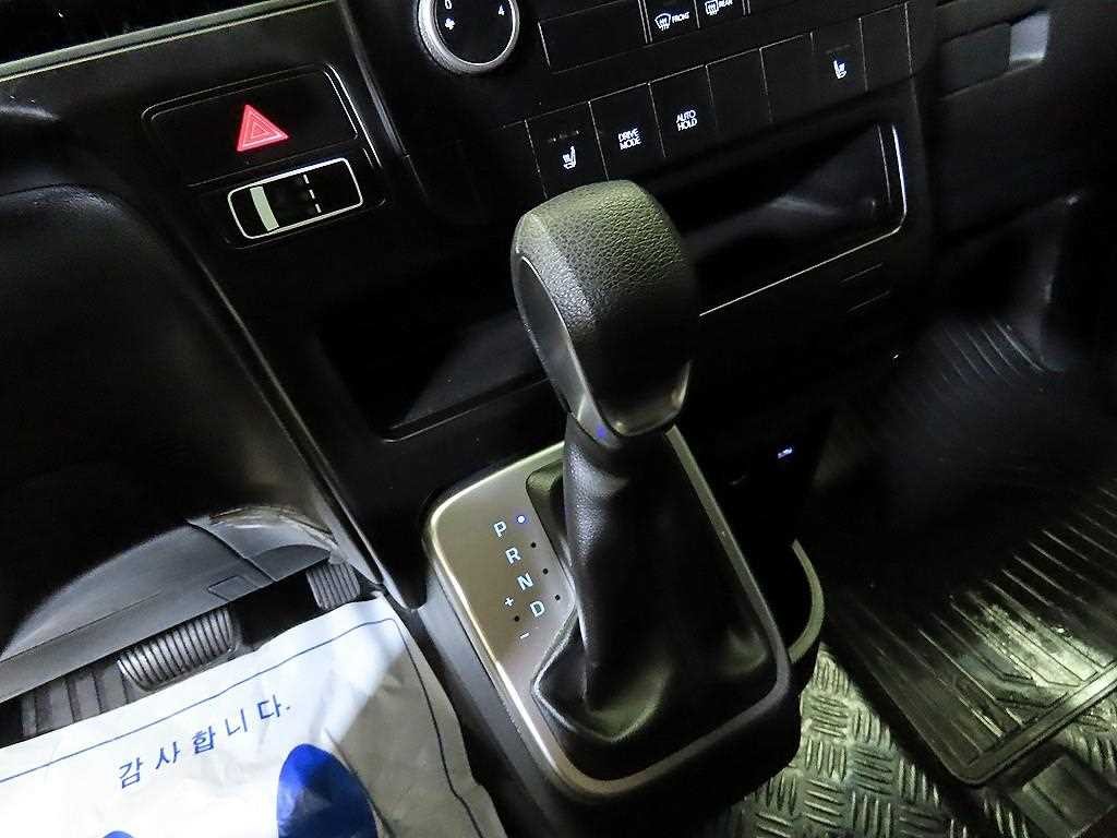 현대 스타리아 2WD 디젤 카고 스마트 5인승 이미지 12