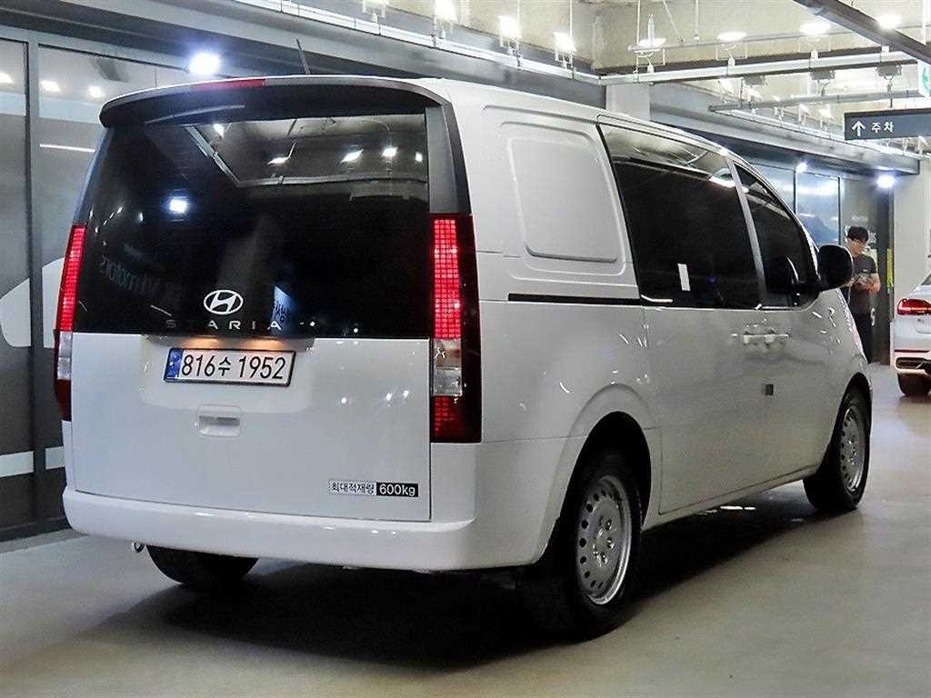 현대 스타리아 2WD 디젤 카고 스마트 5인승 이미지 4