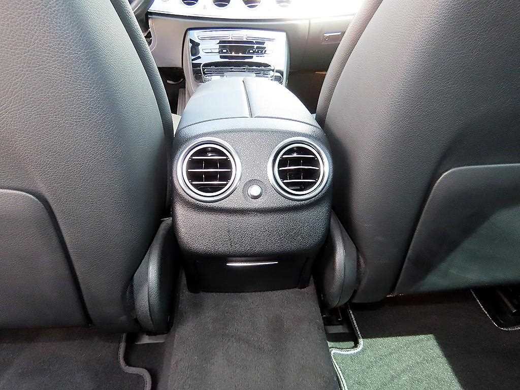 벤츠 E 클래스 E-클래스 W213 E250 아방가르드 이미지 16
