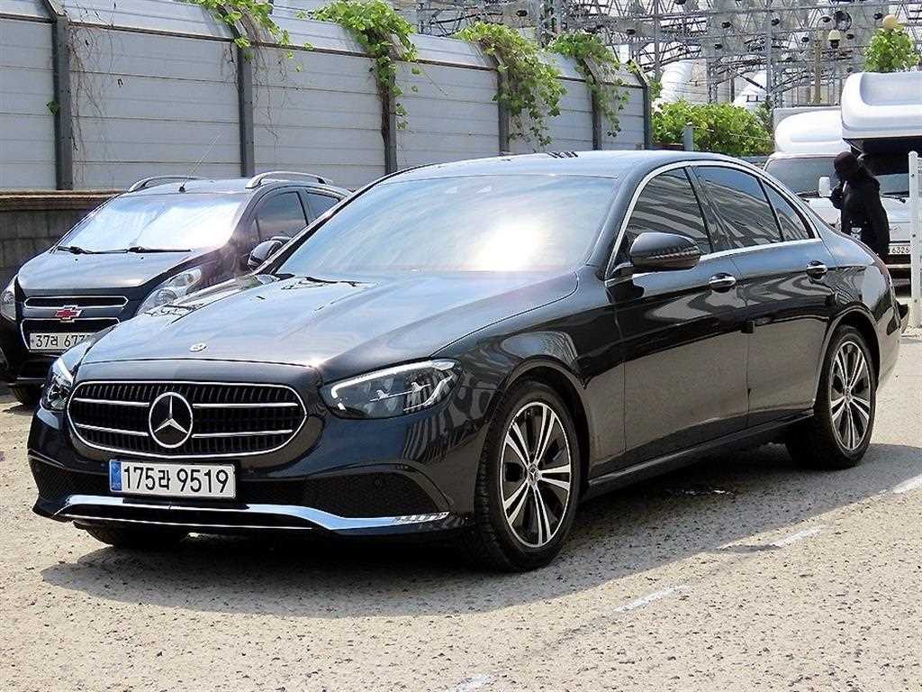 벤츠 E 클래스 E-클래스 W213 E250 아방가르드 이미지 2