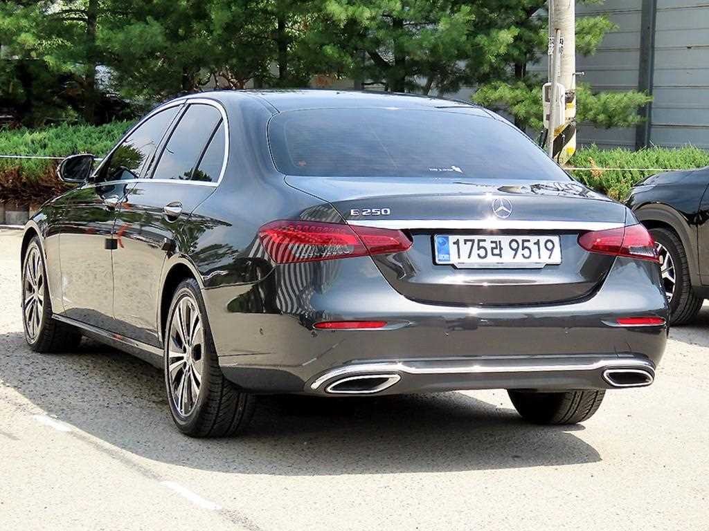 벤츠 E 클래스 E-클래스 W213 E250 아방가르드 이미지 3