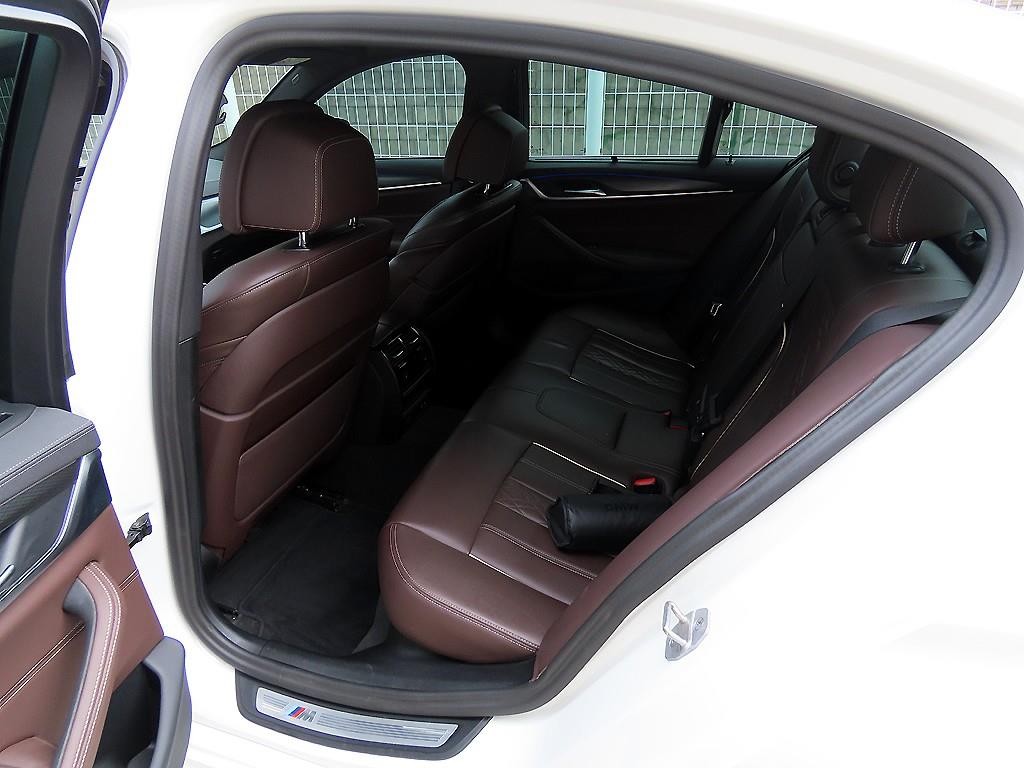 BMW 5시리즈 5시리즈 (G30) 523d xDrive M 스포츠 이미지 6
