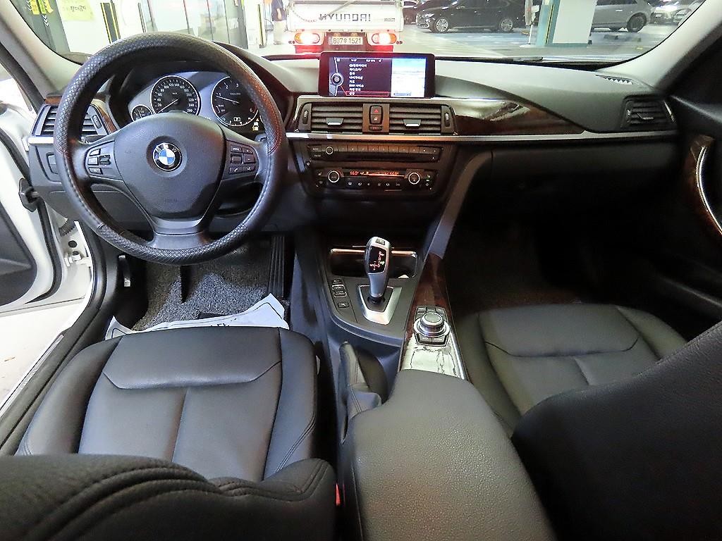 BMW 3시리즈 3시리즈 (F30) 320d 이미지 10