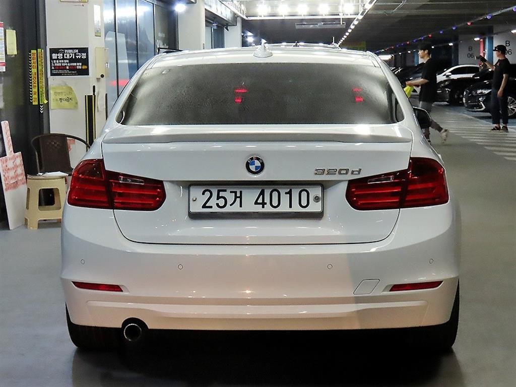 BMW 3시리즈 3시리즈 (F30) 320d 이미지 5