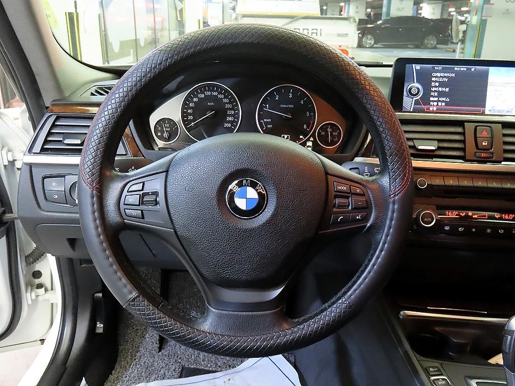 BMW 3시리즈 3시리즈 (F30) 320d 이미지 8