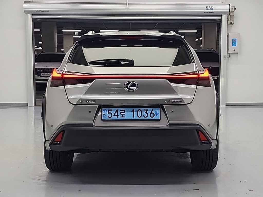 렉서스 UX UX 300e 300e 이미지 3