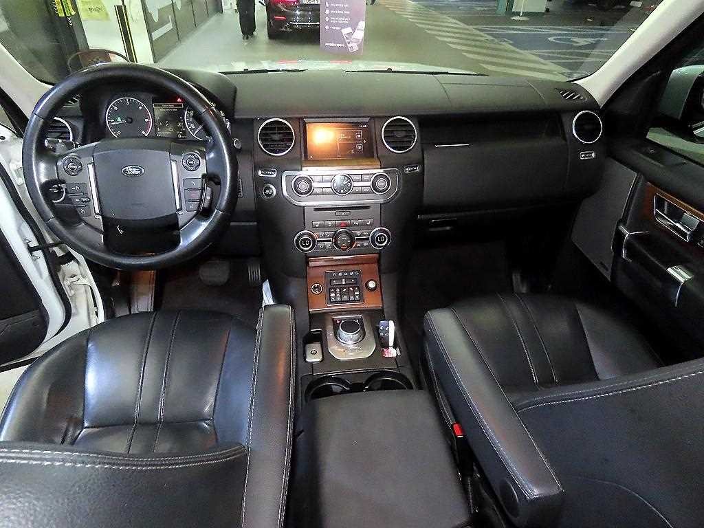 랜드로버 디스커버리 디스커버리4 3.0 SDV6 HSE 이미지 10