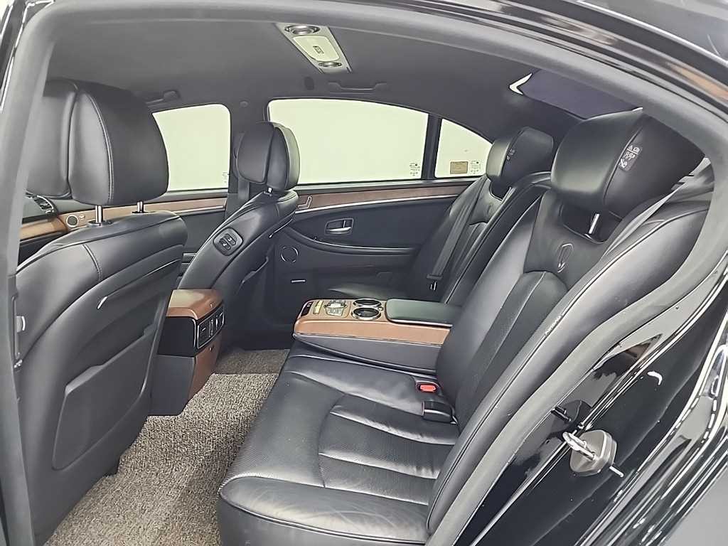 KG모빌리티(쌍용) 체어맨 뉴체어맨W 가솔린 4WD CW600 4TRONIC 프레스티지 이미지 12