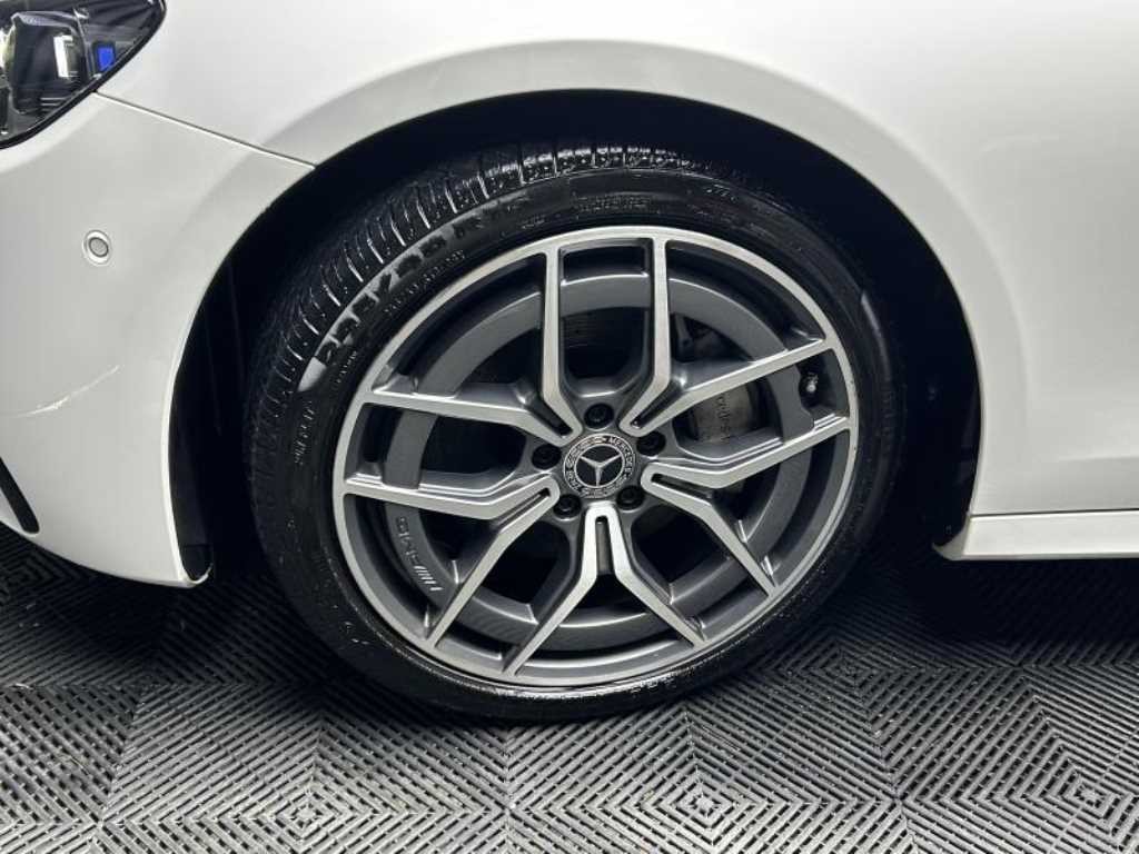 벤츠 E 클래스 E-클래스 W213 E220d 4MATIC AMG라인 이미지 17
