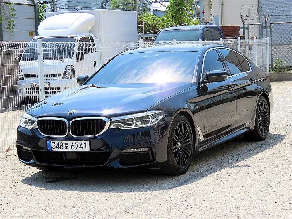BMW 5시리즈 5시리즈 (G30) 530i M 스포츠 플러스 이미지 2