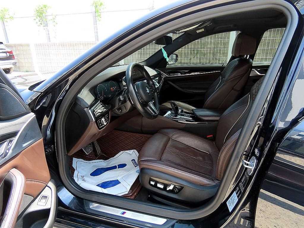 BMW 5시리즈 5시리즈 (G30) 530i M 스포츠 플러스 이미지 5