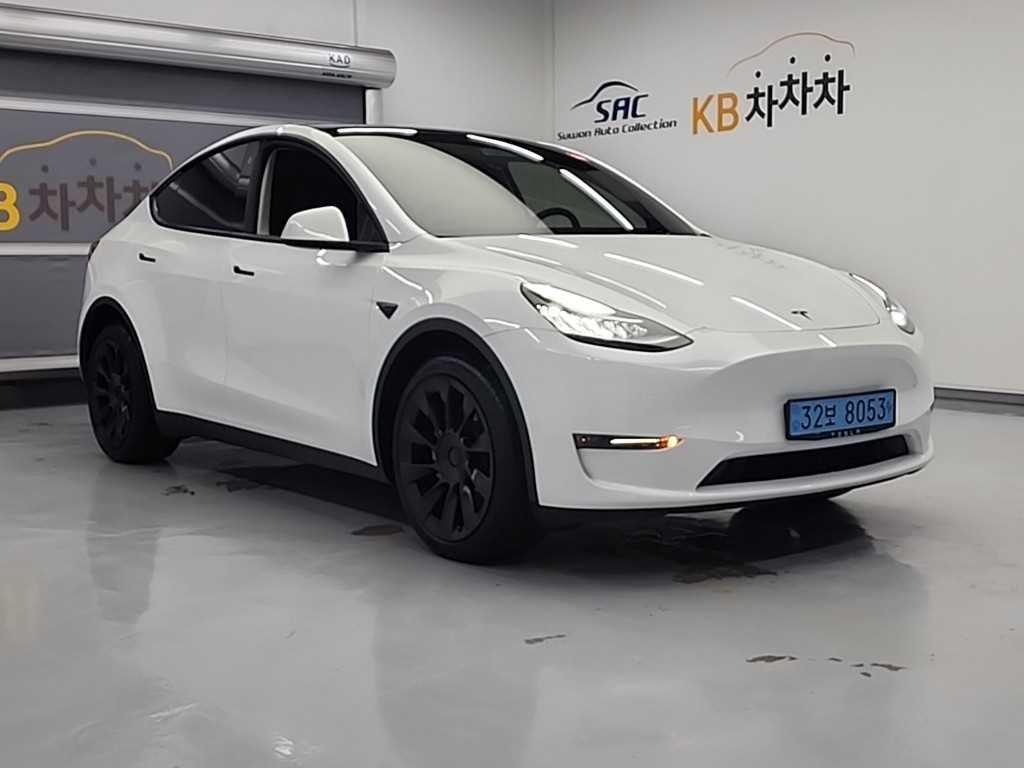 테슬라 모델 Y 롱 레인지 이미지 4