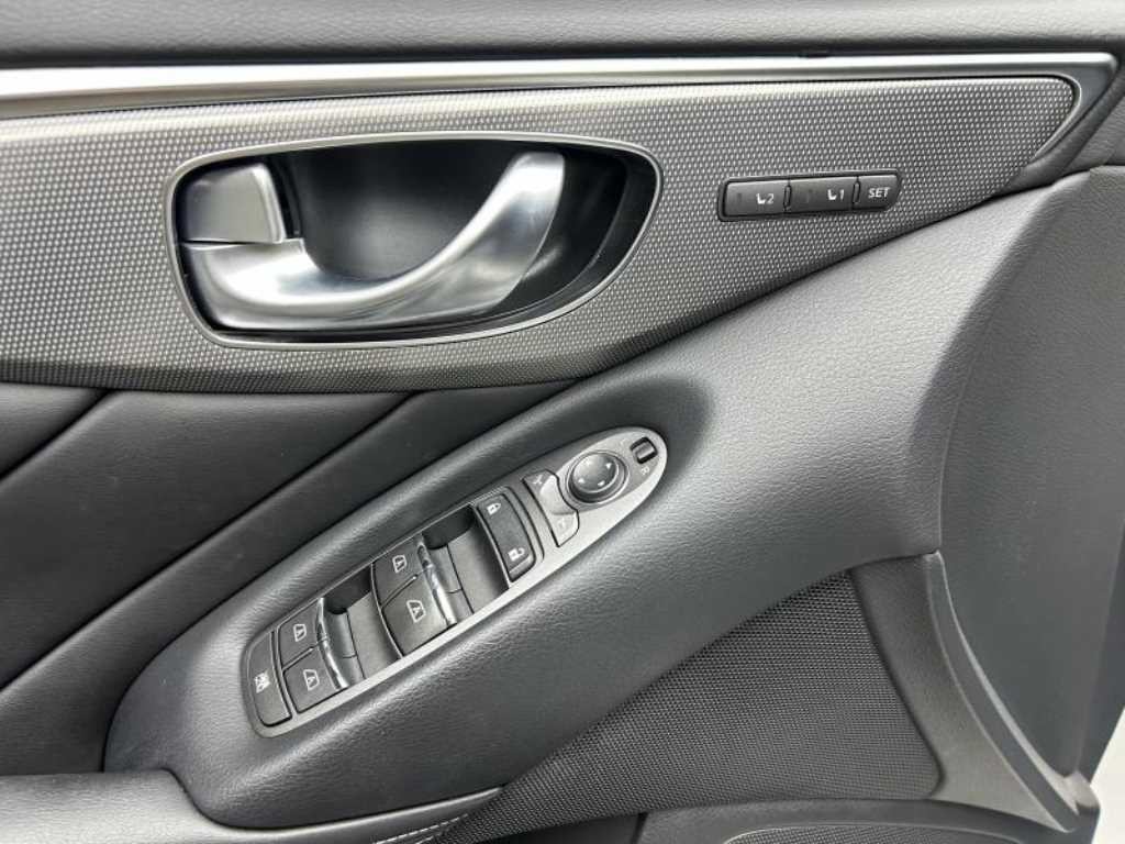 인피니티 Q Q50 2.2D 프리미엄 이미지 12