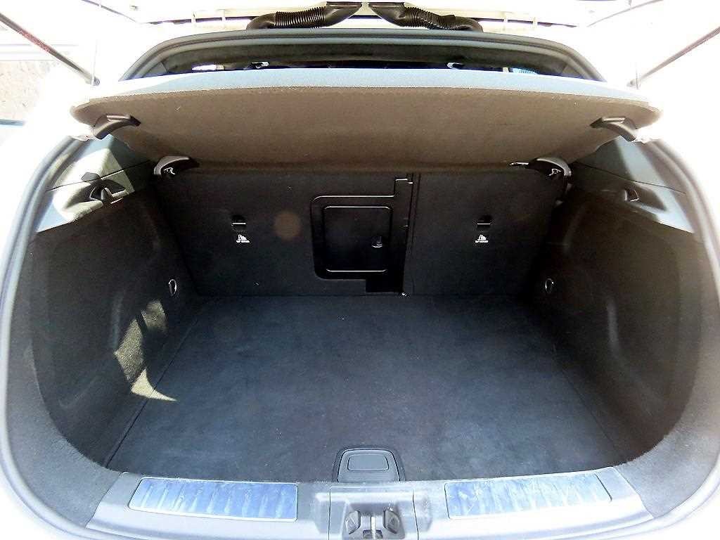 인피니티 QX QX30 2.0T AWD ESSENTIAL 이미지 17