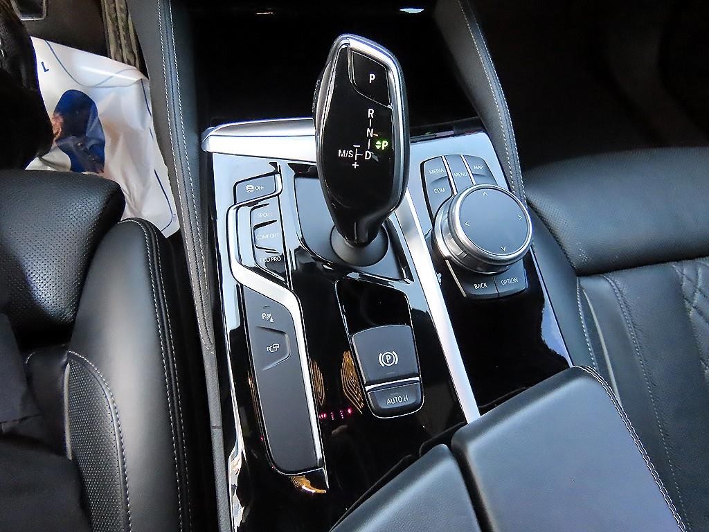 BMW 5시리즈 5시리즈 (G30) 520d M 스포츠 플러스 이미지 11