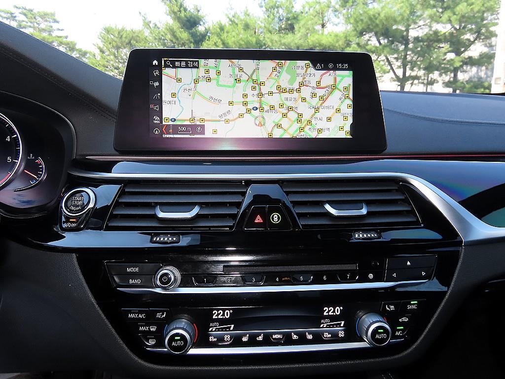 BMW 5시리즈 5시리즈 (G30) 520d M 스포츠 플러스 이미지 13