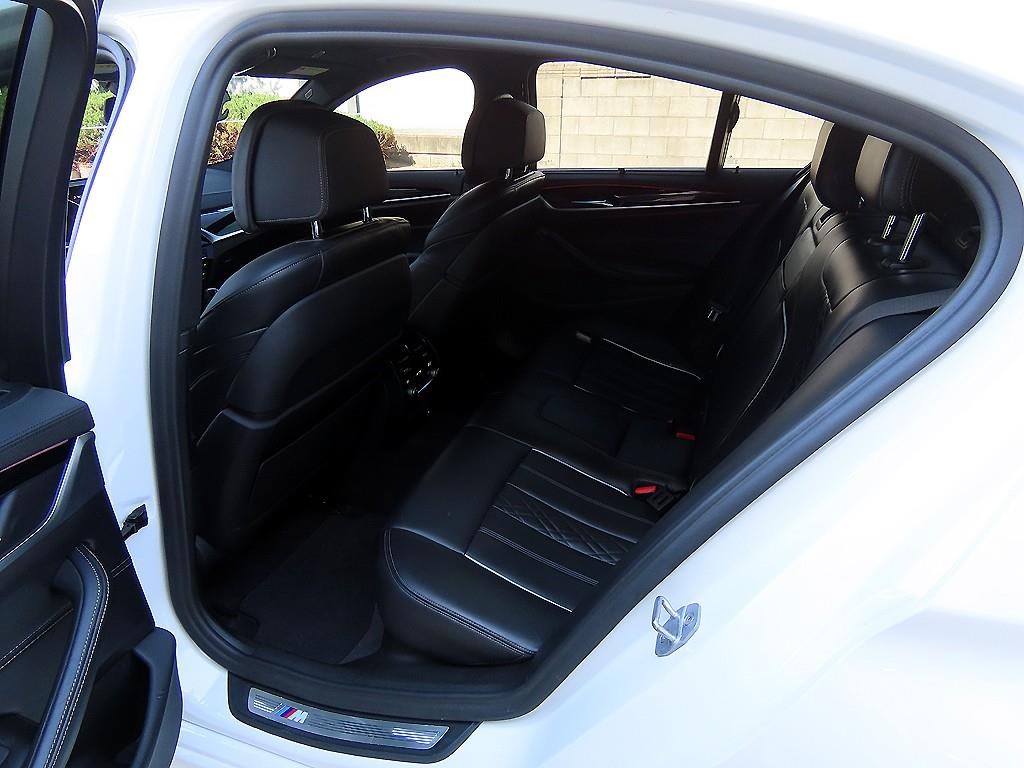 BMW 5시리즈 5시리즈 (G30) 520d M 스포츠 플러스 이미지 6