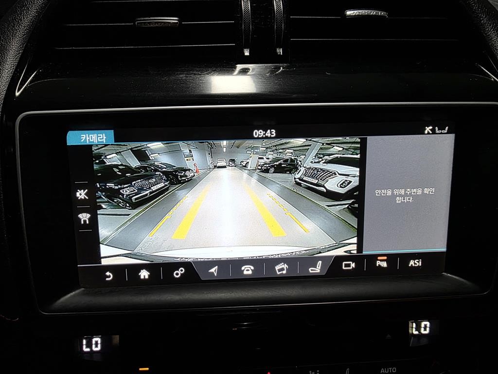 재규어 F-PACE 20d R-Sport 이미지 12