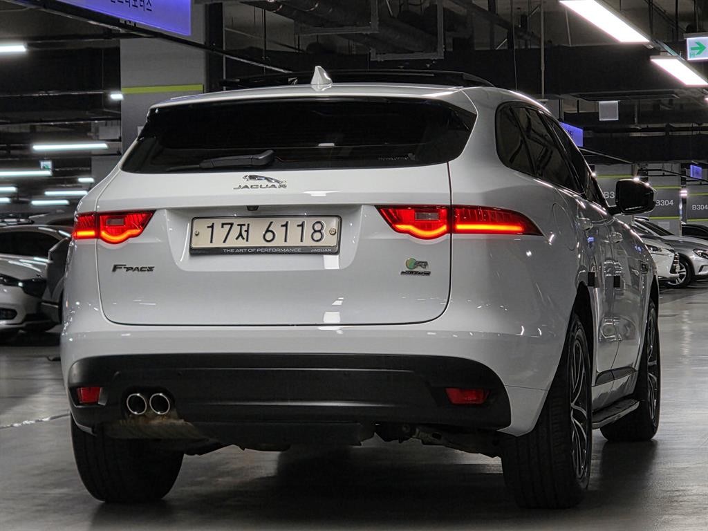 재규어 F-PACE 20d R-Sport 이미지 2