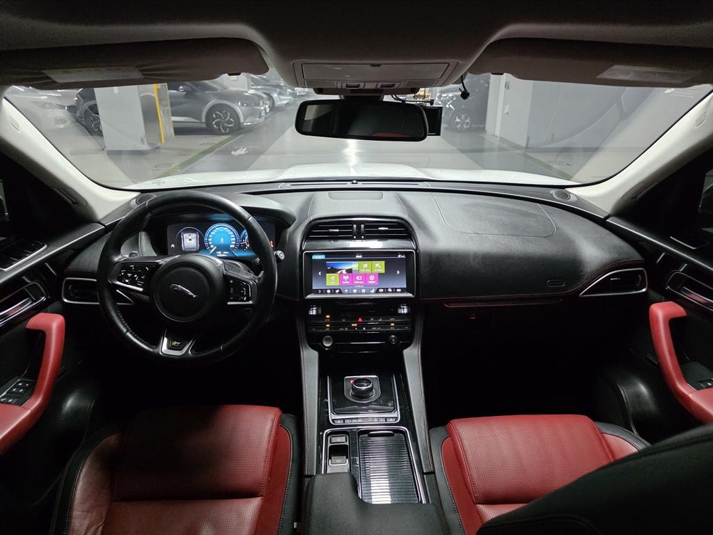 재규어 F-PACE 20d R-Sport 이미지 5