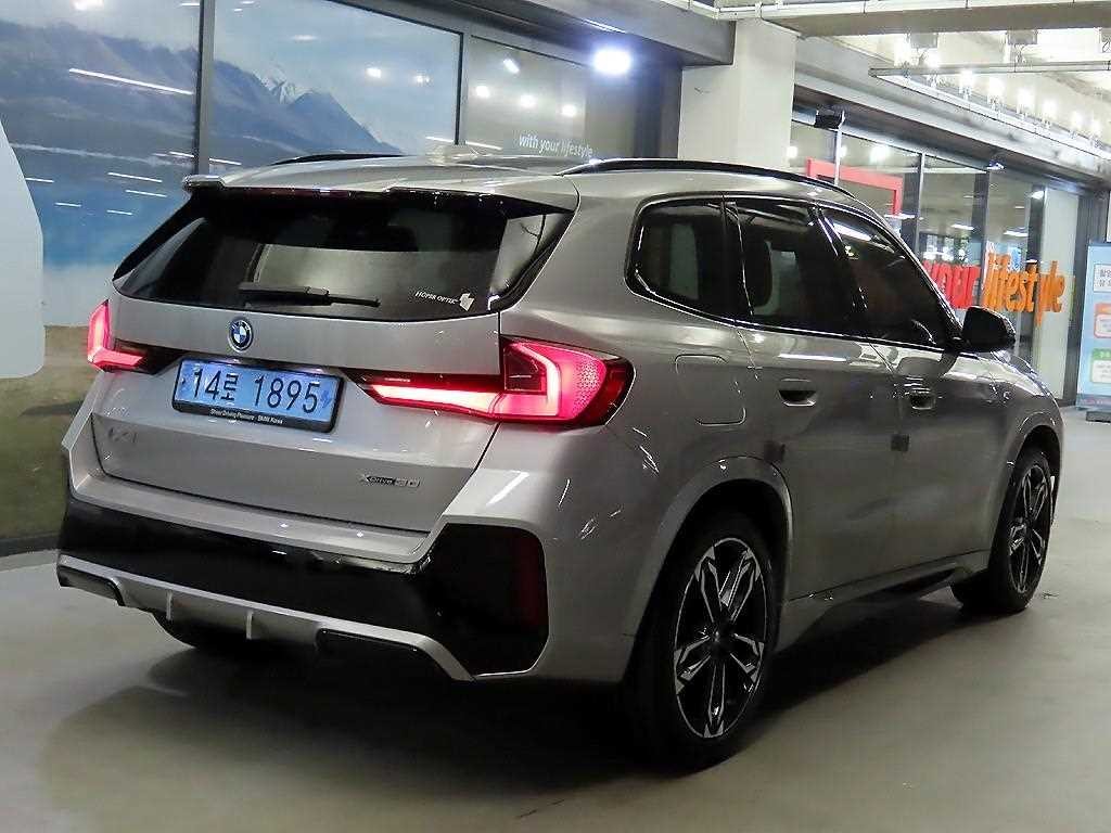 BMW iX1 iX1 (U11) xDrive 30 M 스포츠 이미지 4