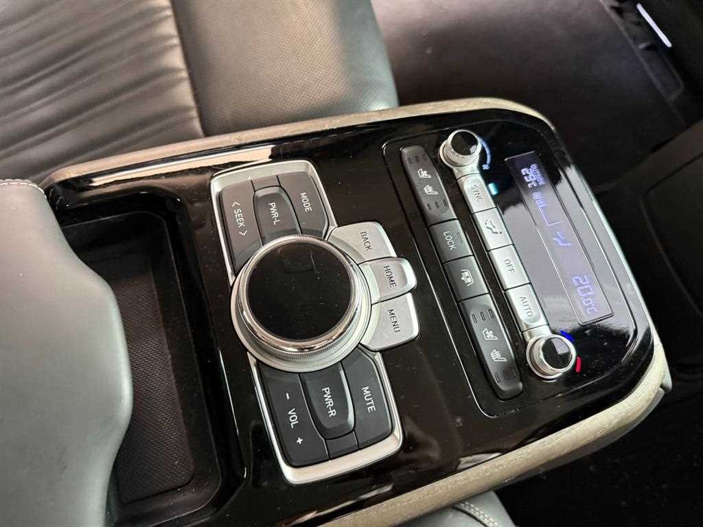 제네시스 G90 3.8 GDI AWD 프리미엄 럭셔리 이미지 11