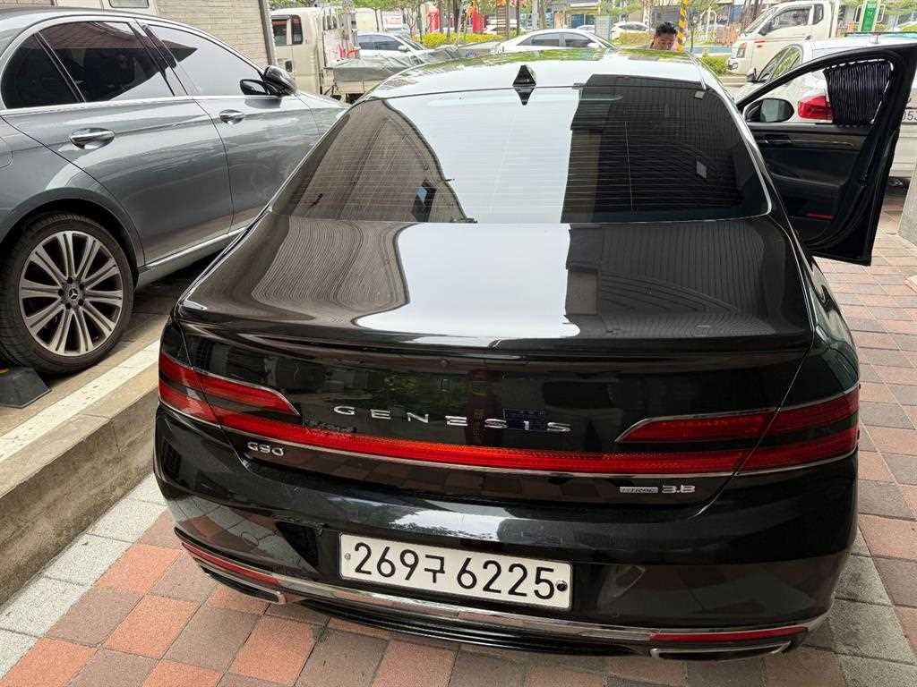 제네시스 G90 3.8 GDI AWD 프리미엄 럭셔리 이미지 3