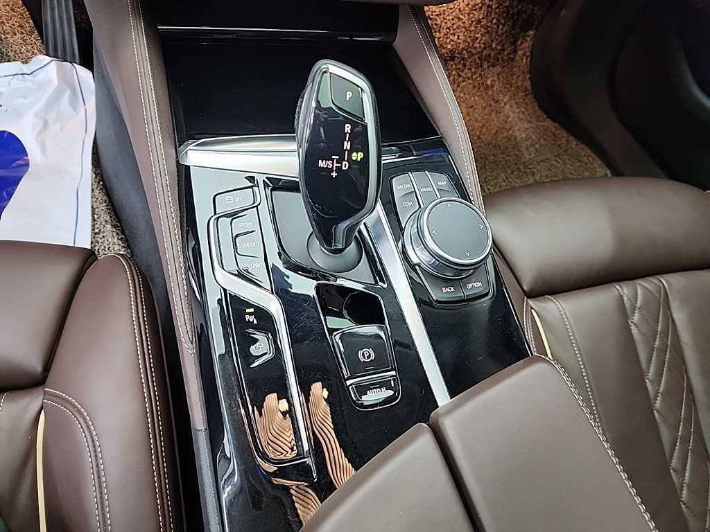BMW 5시리즈 5시리즈 (G30) 523d 럭셔리 이미지 9