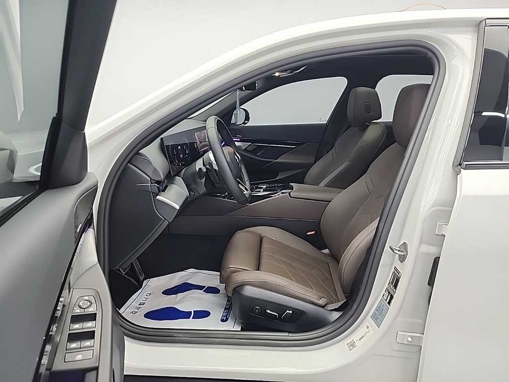 BMW 5시리즈 5시리즈 (G60) 520i M 스포츠 이미지 11