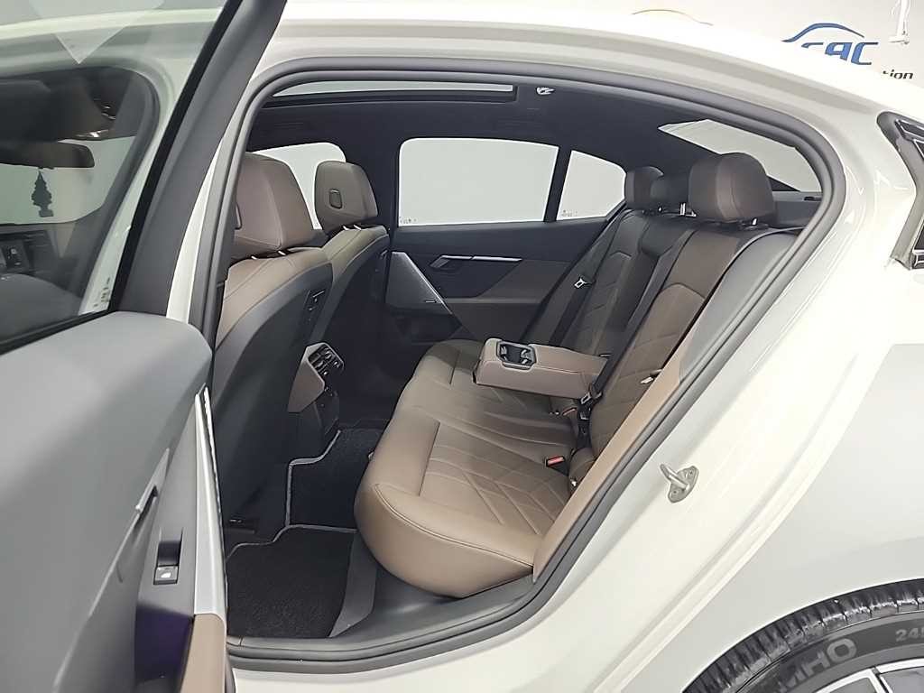 BMW 5시리즈 5시리즈 (G60) 520i M 스포츠 이미지 12