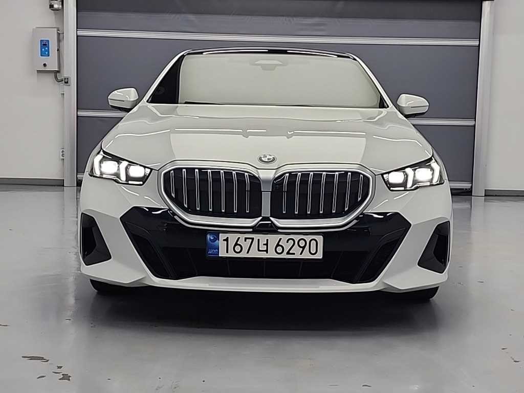 BMW 5시리즈 5시리즈 (G60) 520i M 스포츠 이미지 2