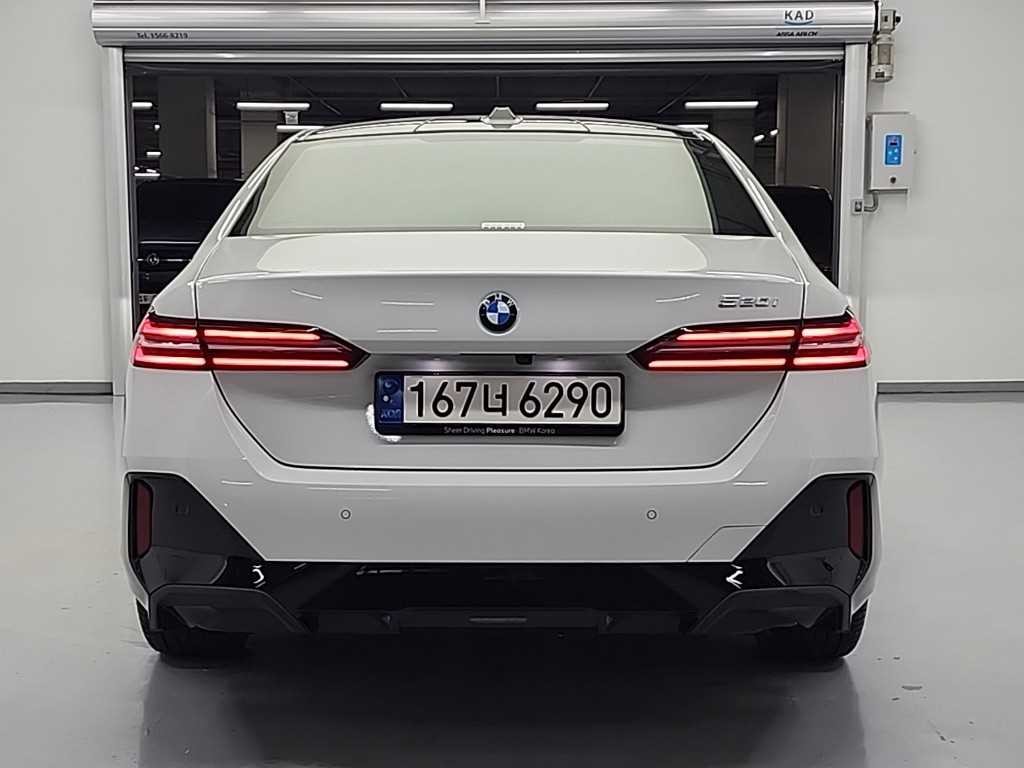 BMW 5시리즈 5시리즈 (G60) 520i M 스포츠 이미지 3