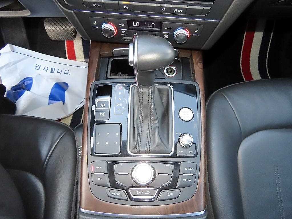 아우디 A7 3.0 TFSI 콰트로 다이나믹 이미지 11