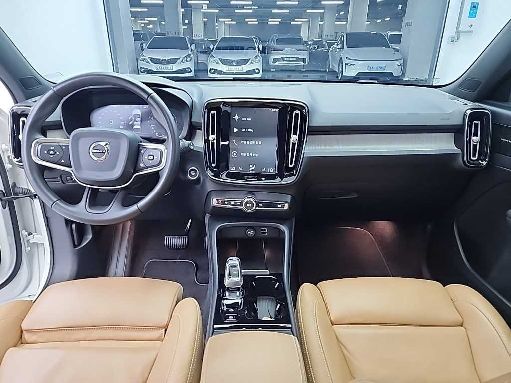볼보 XC40 T4 4WD 인스크립션 이미지 7