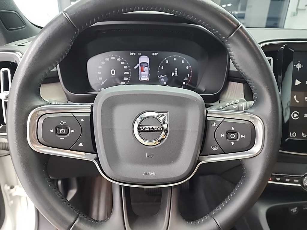 볼보 XC40 T4 4WD 인스크립션 이미지 9