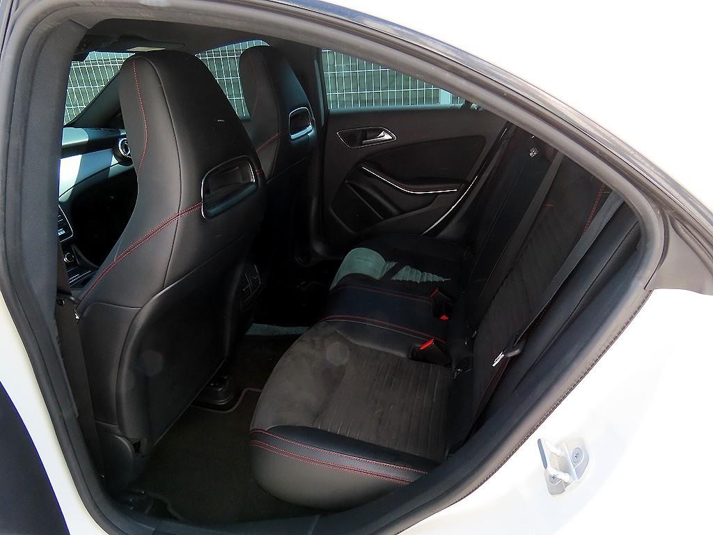 벤츠 CLA 클래스 CLA클래스 CLA 250 4MATIC AMG LINE 이미지 6