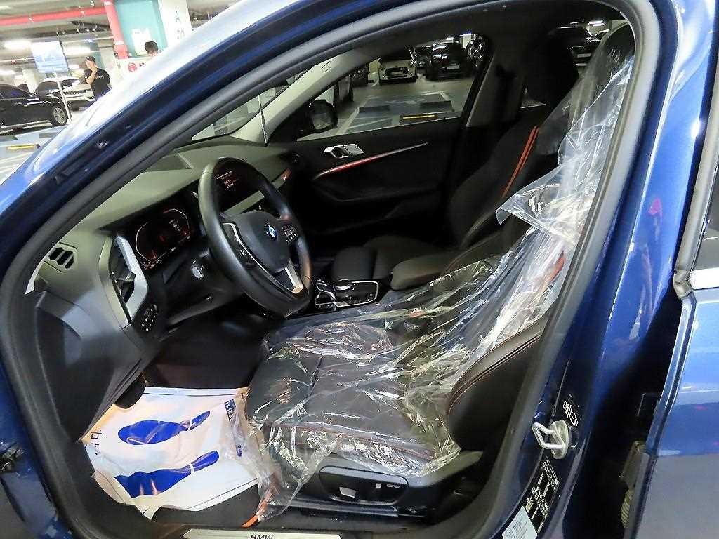 BMW 1시리즈 1시리즈 (F40) 118d 스포츠 이미지 6