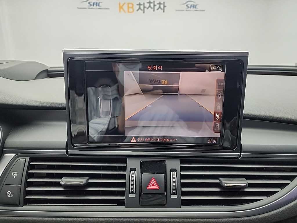 아우디 A7 55 TDI 콰트로 컴포트 이미지 16