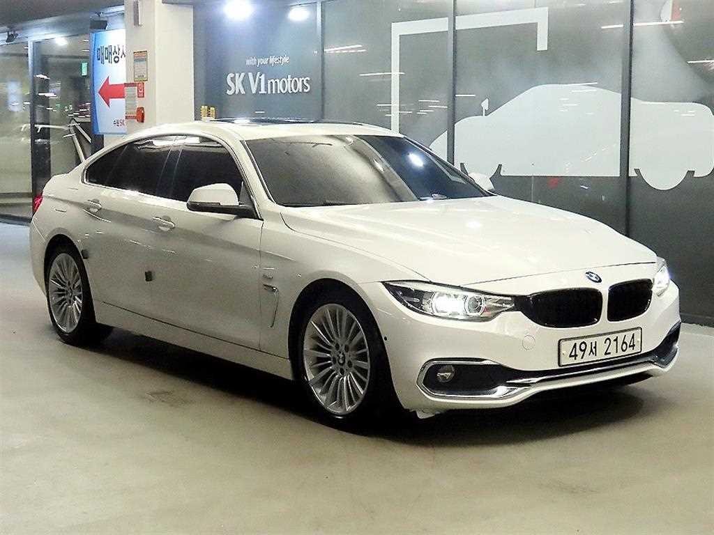 BMW 4시리즈 4시리즈 (F32) 420d 그란쿠페 럭셔리 이미지 1