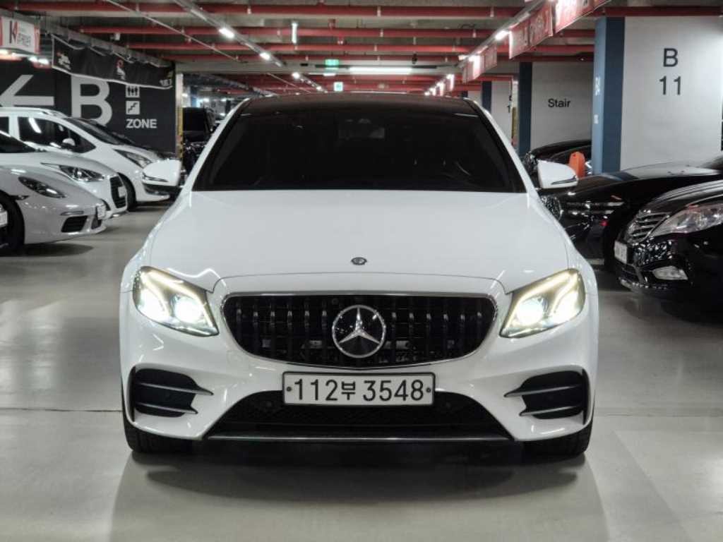 벤츠 E 클래스 E-클래스 W213 E220d 4MATIC 익스클루시브 이미지 1