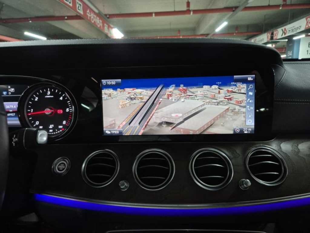 벤츠 E 클래스 E-클래스 W213 E220d 4MATIC 익스클루시브 이미지 17