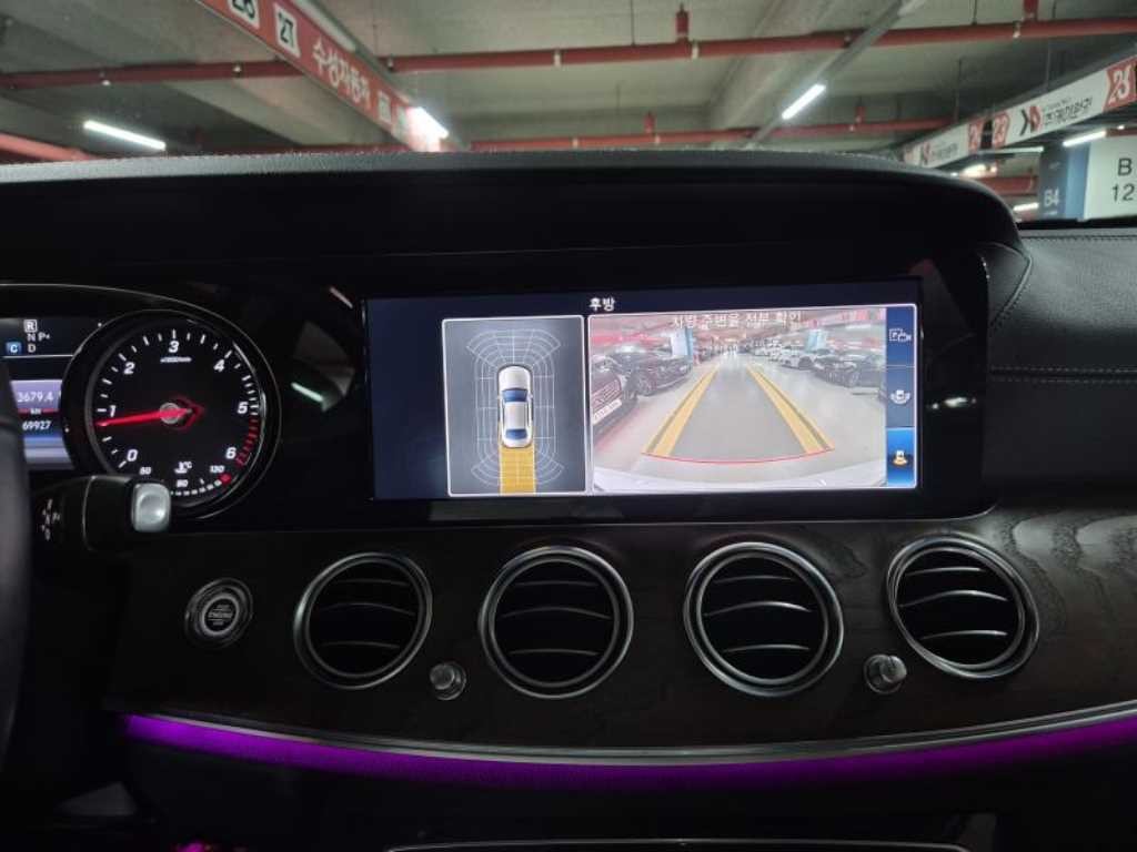 벤츠 E 클래스 E-클래스 W213 E220d 4MATIC 익스클루시브 이미지 18