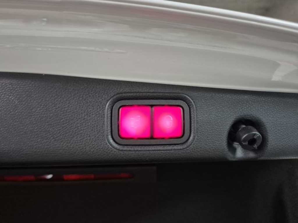 벤츠 E 클래스 E-클래스 W213 E220d 4MATIC 익스클루시브 이미지 6